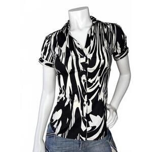 Express Studio Zebra Print Button-Up Blouse XS Black White Short Sleeve Fitted